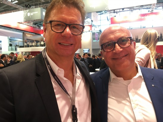 Mit Mohamed Genedy, Geschäftsführender Gesellschafter, assmann frankfurt GmbH (rechts)